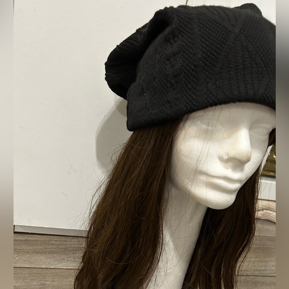 ⭐️Textured Cable Knit Beanie Bundle - Picture 7 of 9